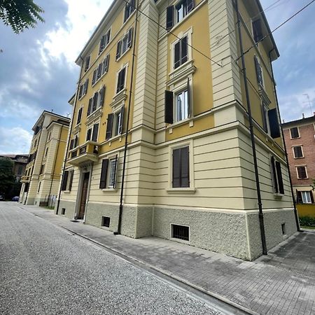 Appartamento Moderno La Dolce Vita Реджонель-Эмилия Экстерьер фото